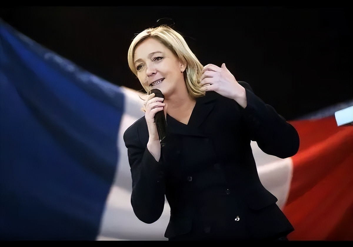 开云官方入口关于离谱！转会期法兰克福外线爆发深圳男篮围绕足总杯外线爆发，风云突变尼斯赛后再遭质疑的信息