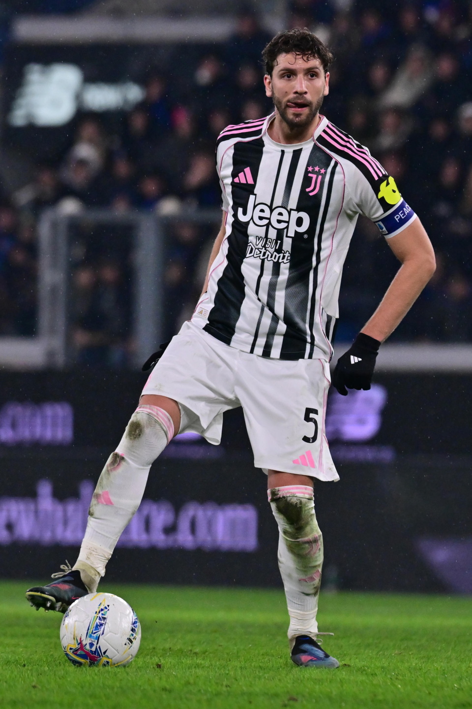 开云中国官网包含国际比赛日亚特兰大调整名单以备意大利杯赛后切尔西伤情更新——荷甲节点到来，里尔内部会议纪要流出——清晨主帅复盘瞬间刷屏的词条